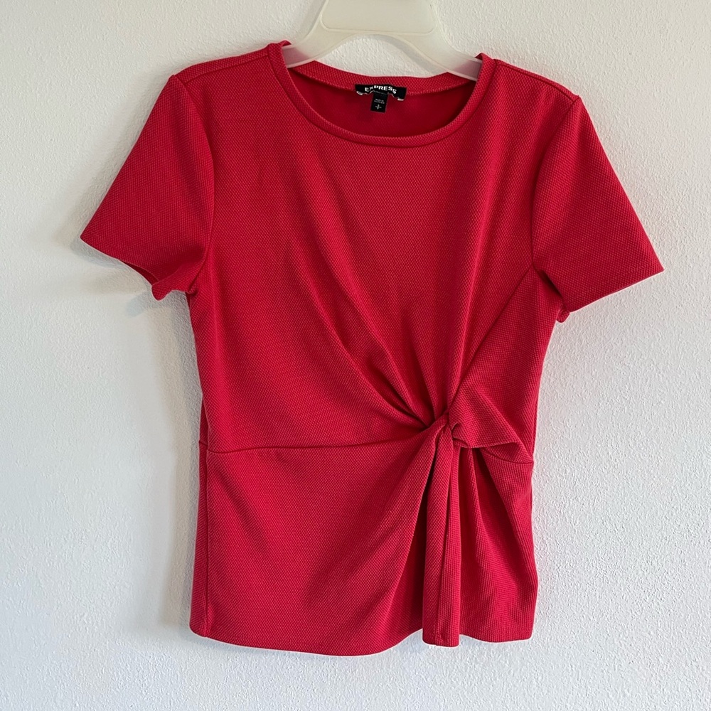 Express Coral Top